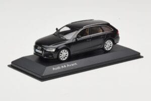 Audi A4 B8 Avant Phantom Black Minichamps 1:43 5011204223 Fém – 2. kép a 4-ből