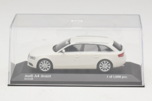 Audi A4 B8 Avant Fehér Minichamps 1:43 410011010 Fém – 4. kép a 5-ből