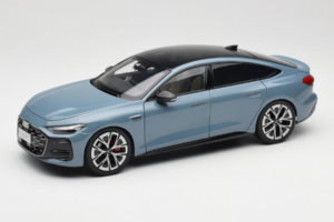 Audi A5L Sportback Kékes Szürke OEM 1:18 ZAM60004B Fém