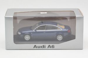 Audi A6 C5 Sötétkék Minichamps 1:43 132093 Fém – 4. kép a 4-ből