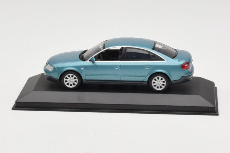 Audi A6 C5 Világoskék Minichamps 1:43 AUDI004 Fém