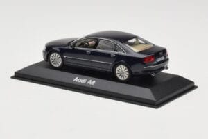 Audi A8 D3 Blue Metallic Light Interior Minichamps 1:43 20000001386003 Fém – 3. kép a 4-ből