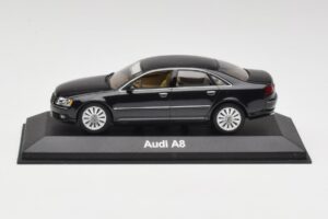 Audi A8 D3 Phantom Fekete Minichamps 1:43 5010508133 Fém