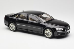 Audi A8 D3 W12 Fekete Kyosho 1:18 09212BK Fém – 6. kép a 8-ből