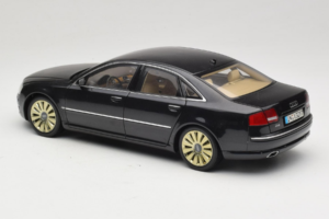 Audi A8 D3 W12 Fekete Kyosho 1:18 5010508135 Fém – 7. kép a 8-ből