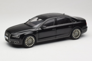 Audi A8L D3 W12 Phantom Black Kyosho 1:18 5011008125 Fém