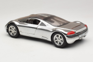 Audi Avus Quattro Chrome Silver Revell 1:18 08913-C1 Fém – 7. kép a 8-ből
