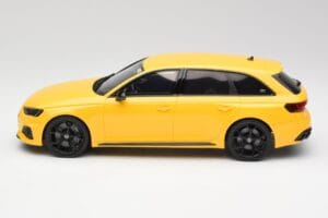 Audi RS4 B9 Avant 25. Évforduló Vegas Sárga GT Spirit 1:18 GT935 Gyanta – 3. kép a 6-ből