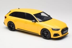 Audi RS4 B9 Avant 25. Évforduló Vegas Sárga GT Spirit 1:18 GT935 Gyanta – 4. kép a 6-ből
