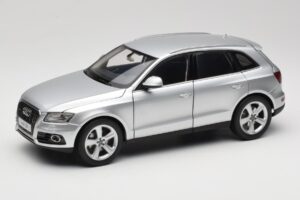 Audi Q5 8R Ice Silver Kyosho 1:18 09242IS Fém