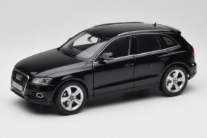 Audi Q5 8R Phantom Black Kyosho 1:18 09242BK Fém