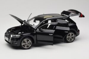Audi Q5L FY Fekete Paudi Model 1:18 26732 Fém – 2. kép a 8-ből
