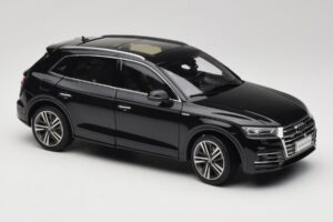 Audi Q5L FY Fekete Paudi Model 1:18 26732 Fém – 6. kép a 8-ből