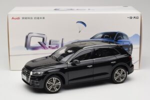 Audi Q5L FY Fekete Paudi Model 1:18 26732 Fém – 8. kép a 8-ből