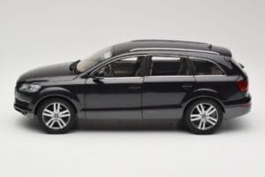 Audi Q7 4L Lava Grey Minichamps 1:18 5010507625 Fém – 4. kép a 8-ből