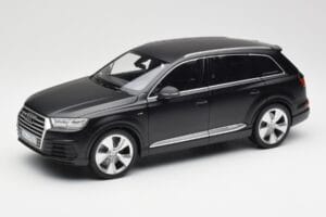 Audi Q7 4M Matt Fekete Minichamps 1:18 110014001 Fém
