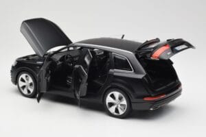 Audi Q7 4M Matt Fekete Minichamps 1:18 110014001 Fém – 5. kép a 8-ből