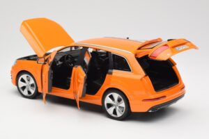 Audi Q7 4M Narancssárga Metallic Minichamps 1:18 110014004 Fém – 5. kép a 8-ből