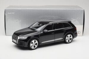 Audi Q7 4M Orca Black Minichamps 1:18 5011407625 Fém – 8. kép a 8-ből