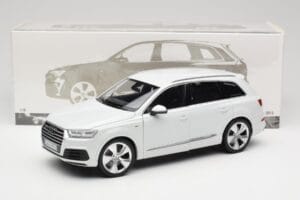 Audi Q7 4M Fehér Minichamps 1:18 110014000 Fém – 8. kép a 8-ből