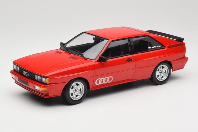 Audi Quattro Piros Minichamps 1:18 155016124 Fém
