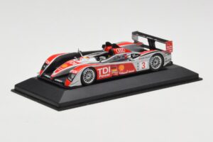 Audi R10 TDI LMP1 #3 L. Luhr / A. Premat / M. Rockenfeller 24 Hours of Le Mans 2008 Minichamps 1:43 400089903 Fém – 2. kép a 4-ből