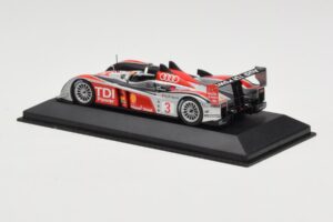 Audi R10 TDI LMP1 #3 L. Luhr / A. Premat / M. Rockenfeller 24 Hours of Le Mans 2008 Minichamps 1:43 400089903 Fém – 3. kép a 4-ből