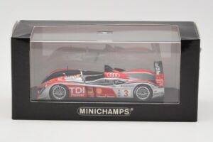 Audi R10 TDI LMP1 #3 L. Luhr / A. Premat / M. Rockenfeller 24 Hours of Le Mans 2008 Minichamps 1:43 400089903 Fém – 4. kép a 4-ből