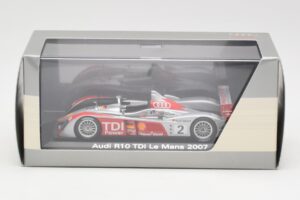 Audi R10 TDI LMP1 #2 R. Capello / T. Kristensen / A. McNish 24 Hours of Le Mans 2007 Minichamps 1:43 5020700223 Fém – 4. kép a 4-ből