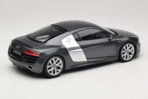 Audi R8 5.2 FSI Quattro Daytona Grey Kyosho 1:18 09216DG Fém – 3. kép a 7-ből