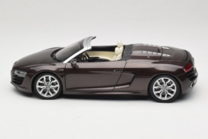 Audi R8 5.2 Spyder Teak Brown Kyosho 1:18 5010918525 Fém – 4. kép a 8-ből