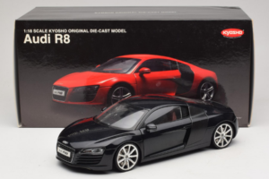 Audi R8 Fekete Kyosho 1:18 09213BK Fém – 8. kép a 8-ből