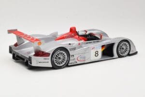 Audi R8 LMP900 #8 Audi Sport Team Joest F. Biela / E. Pirro / T. Kristensen 24 Hours of Le Mans 2000 Maisto 1:18 38899 Fém – 2. kép a 6-ből