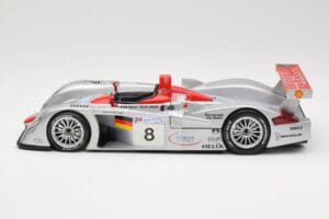 Audi R8 LMP900 #8 Audi Sport Team Joest F. Biela / E. Pirro / T. Kristensen 24 Hours of Le Mans 2000 Maisto 1:18 38899 Fém – 3. kép a 6-ből