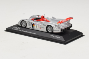 Audi R8 LMP #1 F. Biela / E. Pirro / T. Kristensen 24 Hours of Le Mans Winner 2001 Minichamps 1:43 400011201 Fém – 3. kép a 4-ből