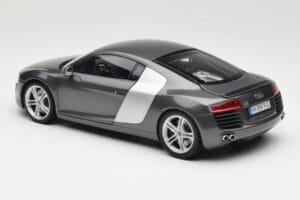 Audi R8 Type 42 4.2 Daytona Grey Kyosho 1:18 5010618425 Fém – 7. kép a 8-ből
