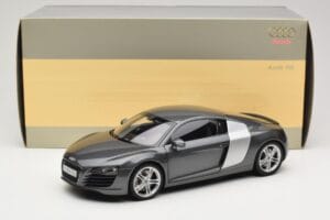 Audi R8 Type 42 4.2 Daytona Grey Kyosho 1:18 5010618425 Fém – 8. kép a 8-ből