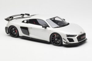 Audi R8 V10 GT RWD Szürke GT Spirit 1:18 GT461 Gyanta – 4. kép a 6-ből