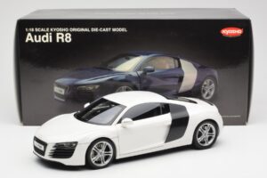 Audi R8 Type 42 Fehér Kyosho 1:18 09213W Fém – 8. kép a 8-ből