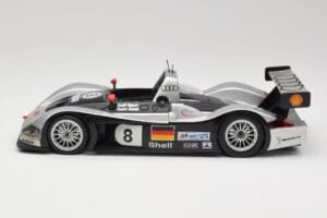 Audi R8R LMP #8 F. Biela / E. Pirro / D. Theys 24 Hours of Le Mans 1999 Maisto 1:18 538881 Fém – 4. kép a 8-ből