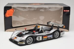 Audi R8R LMP #8 F. Biela / E. Pirro / D. Theys 24 Hours of Le Mans 1999 Maisto 1:18 538881 Fém – 8. kép a 8-ből