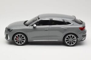Audi RS Q3 F3 Sportback Szürke Minichamps 1:18 155018100 Fém – 3. kép a 6-ből