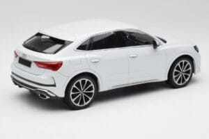 Audi RS Q3 F3 Sportback Glacier White Metallic Minichamps 1:18 155018105 Fém – 2. kép a 6-ből