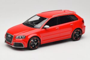 Audi RS3 8P Sportback Piros DNA 1:18 DNA000056 Gyanta