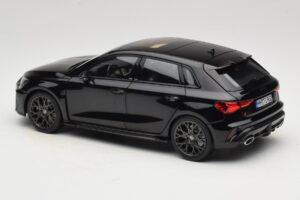 Audi RS3 8Y Sportback Myth Black Norev 1:18 188388 Fém – 7. kép a 8-ből