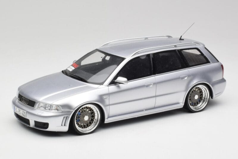 Audi RS4 B5 Avant Ezüst Custom Wheels Otto 1:18 OT521 Gyanta