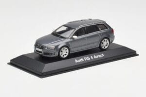 Audi RS4 B7 Avant Szürke Minichamps 1:43 5010509223 Fém – 2. kép a 4-ből