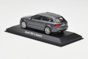 Audi RS4 B7 Avant Szürke Minichamps 1:43 5010509223 Fém – 3. kép a 4-ből