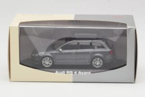 Audi RS4 B7 Avant Szürke Minichamps 1:43 5010509223 Fém – 4. kép a 4-ből