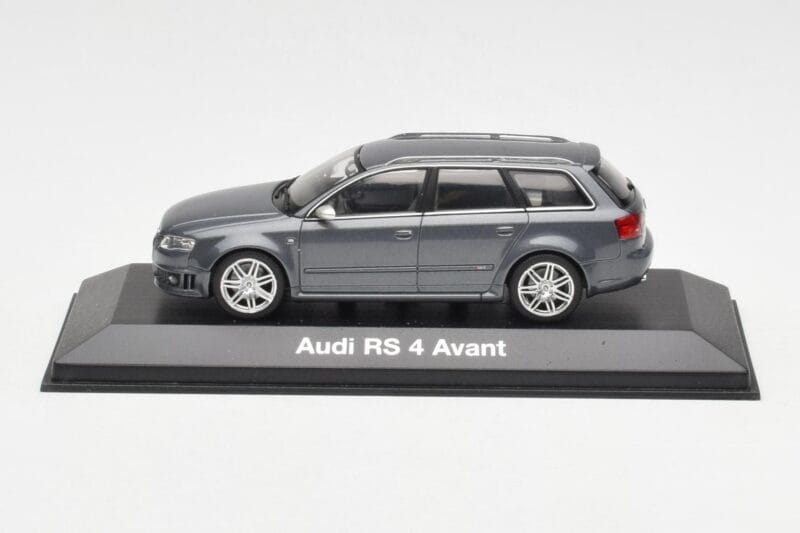 Audi RS4 B7 Avant Szürke Minichamps 1:43 5010509223 Fém